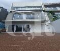 Rumah Artistik, menarik bisa untuk kantin, kantor, taman bagus di Meruya Utara