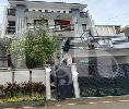 DIJUAL : Rumah full furnish lokasi sangat strategis di Palmerah, Jakarta Barat